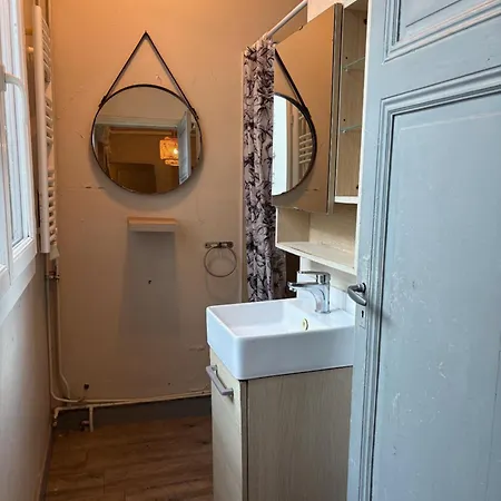 Maison De Avec Petite Terrasse Διαμέρισμα Αζάν